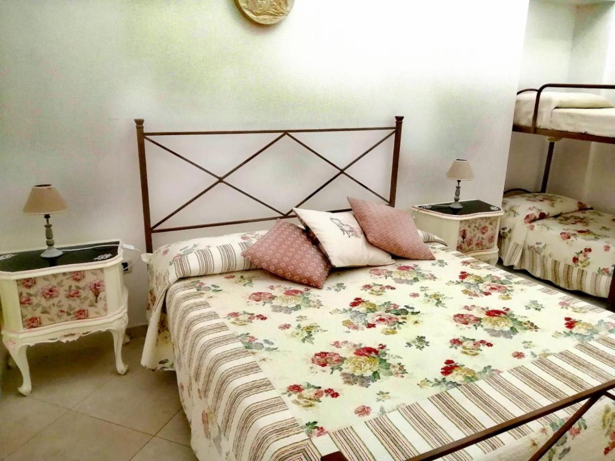 B&B A Due Passi Мартина-Франка Экстерьер фото