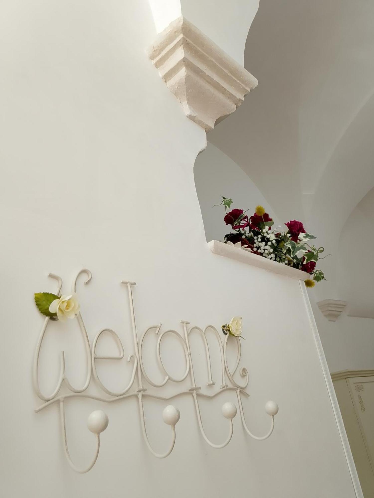 B&B A Due Passi Мартина-Франка Экстерьер фото