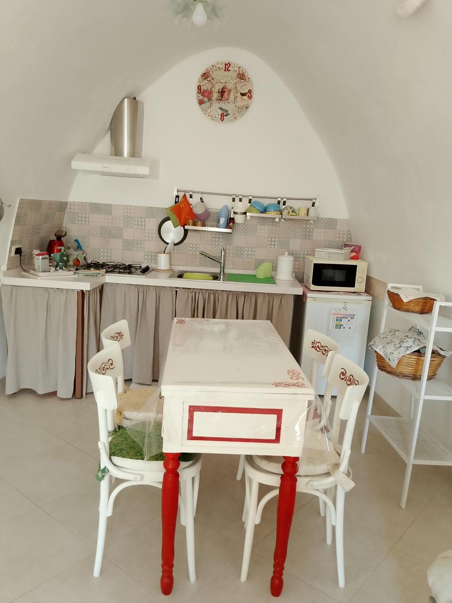 B&B A Due Passi Мартина-Франка Экстерьер фото