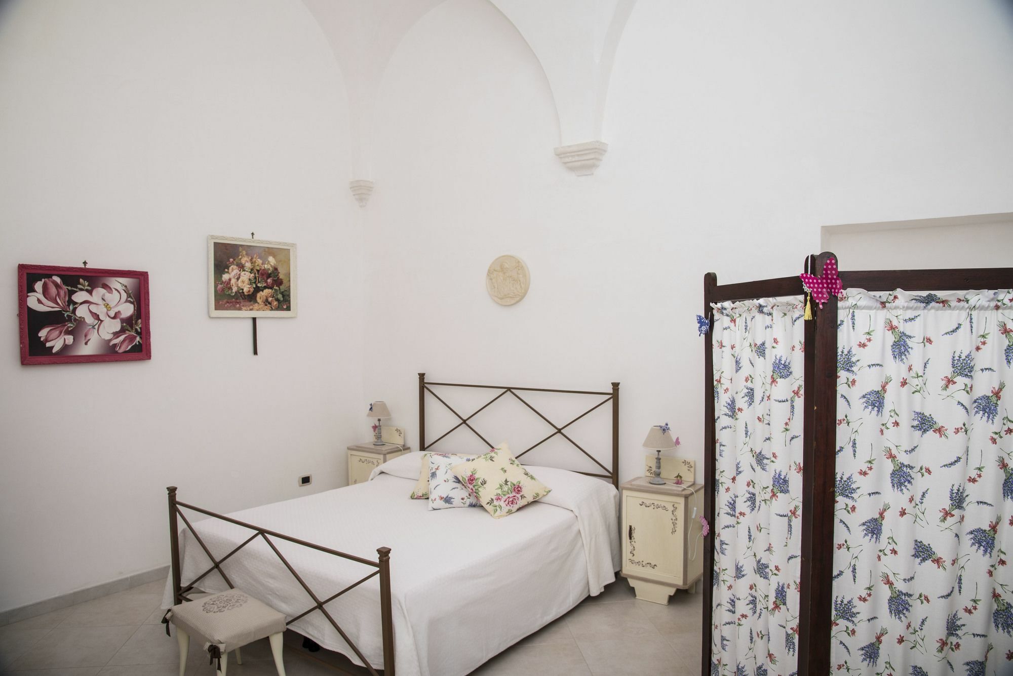 B&B A Due Passi Мартина-Франка Экстерьер фото