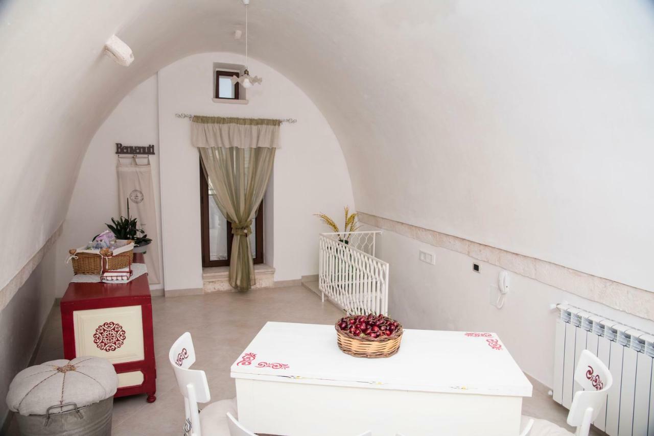 B&B A Due Passi Мартина-Франка Экстерьер фото