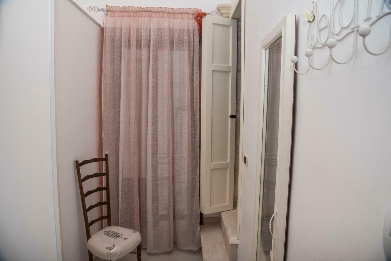 B&B A Due Passi Мартина-Франка Экстерьер фото