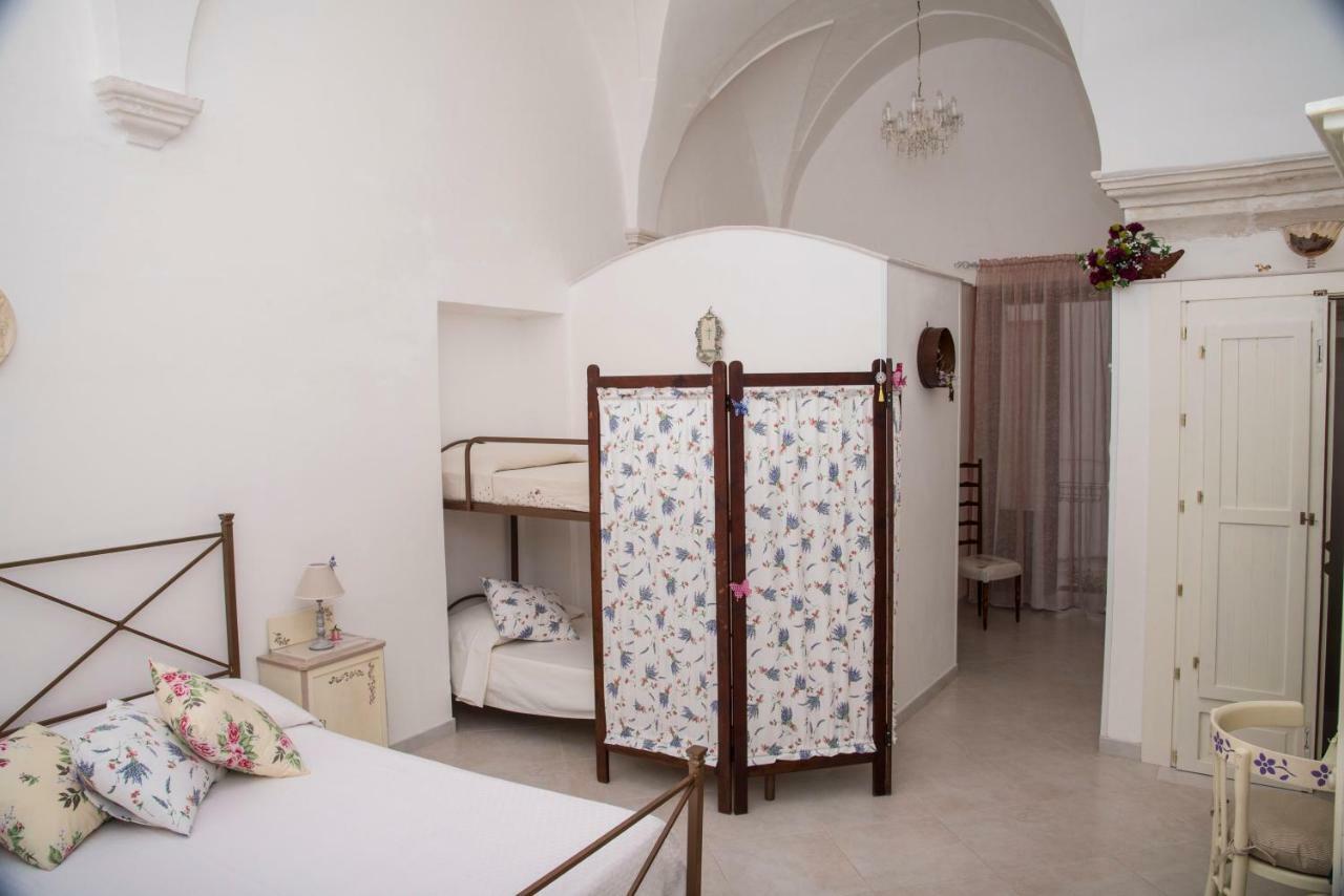 B&B A Due Passi Мартина-Франка Экстерьер фото