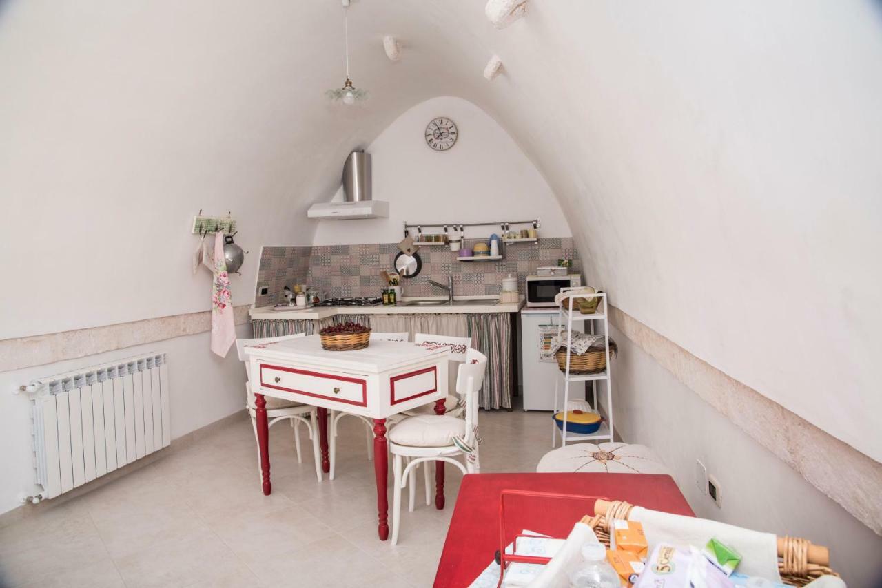 B&B A Due Passi Мартина-Франка Экстерьер фото